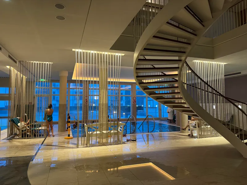 steigenberger-grandhotel-und-spa-indoor-pool