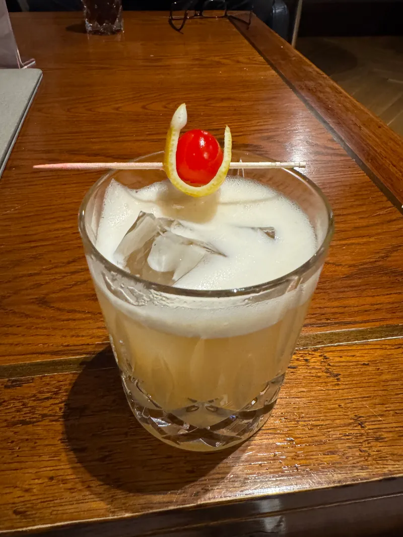 steigenberger-grandhotel-und-spa-hotel-bar-whiskeysour