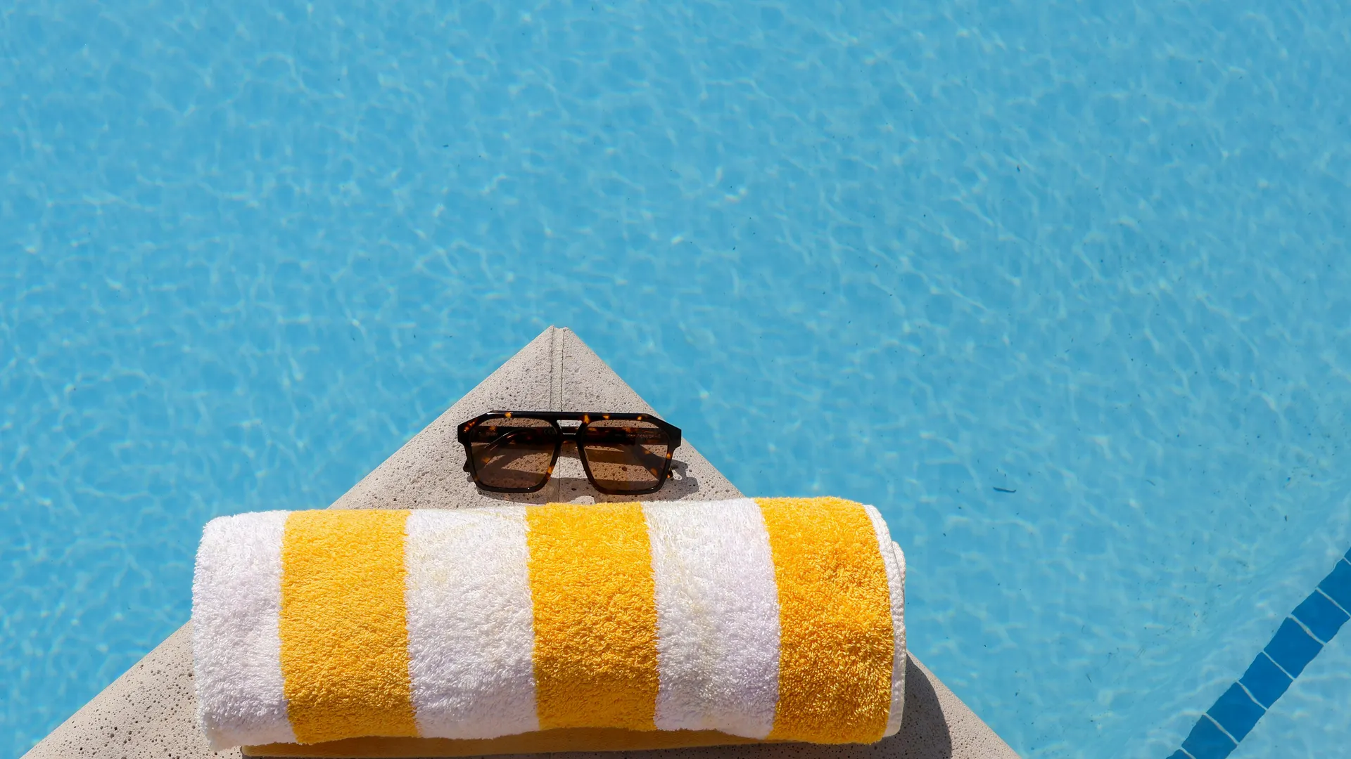 Sonnenbrillen für den Urlaub 2026: Top-Marken im Sale