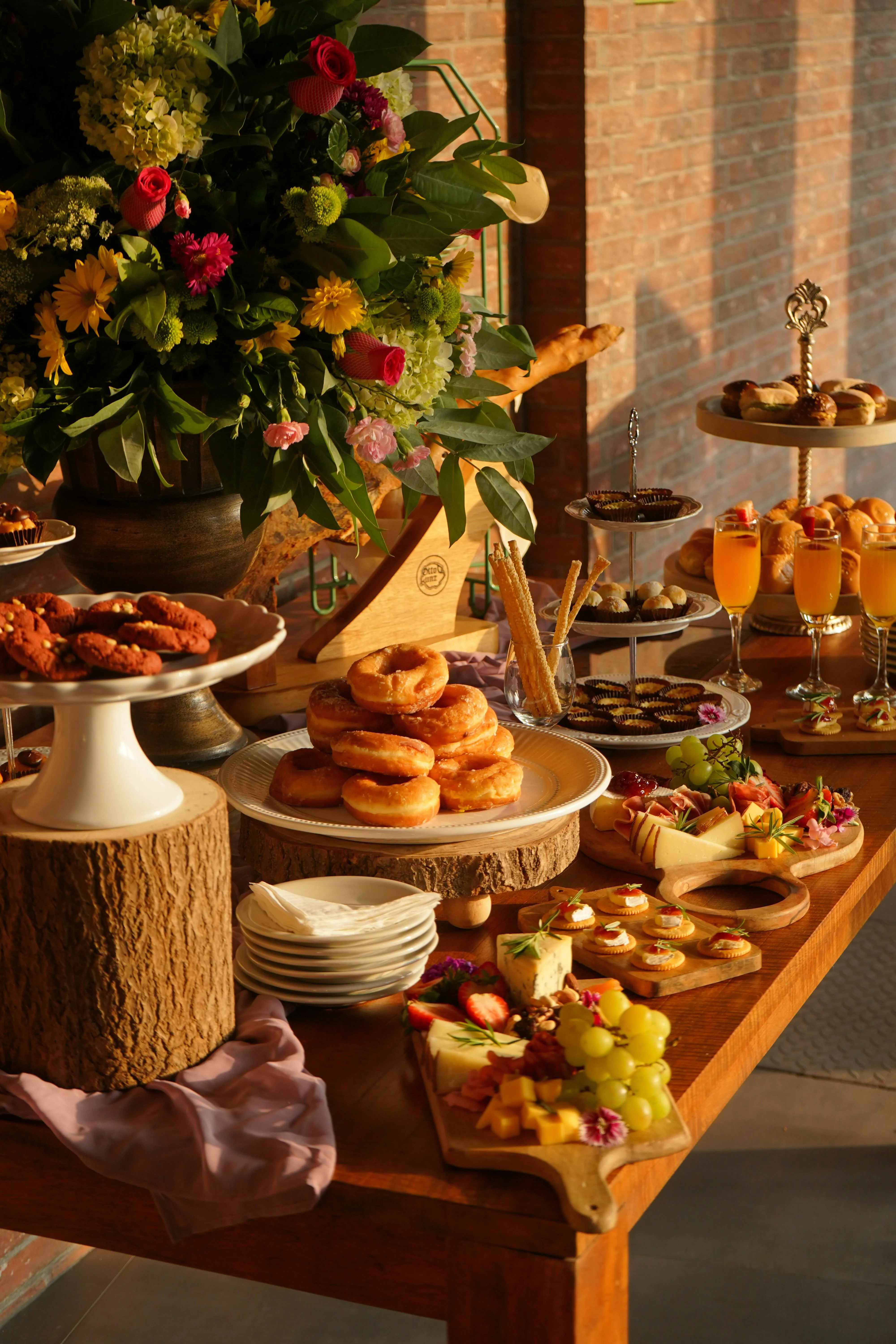 Illustration für Was ist eine Halbpension? Halbpension im Hotel – Ein Überblick über Verpflegungsoptionen